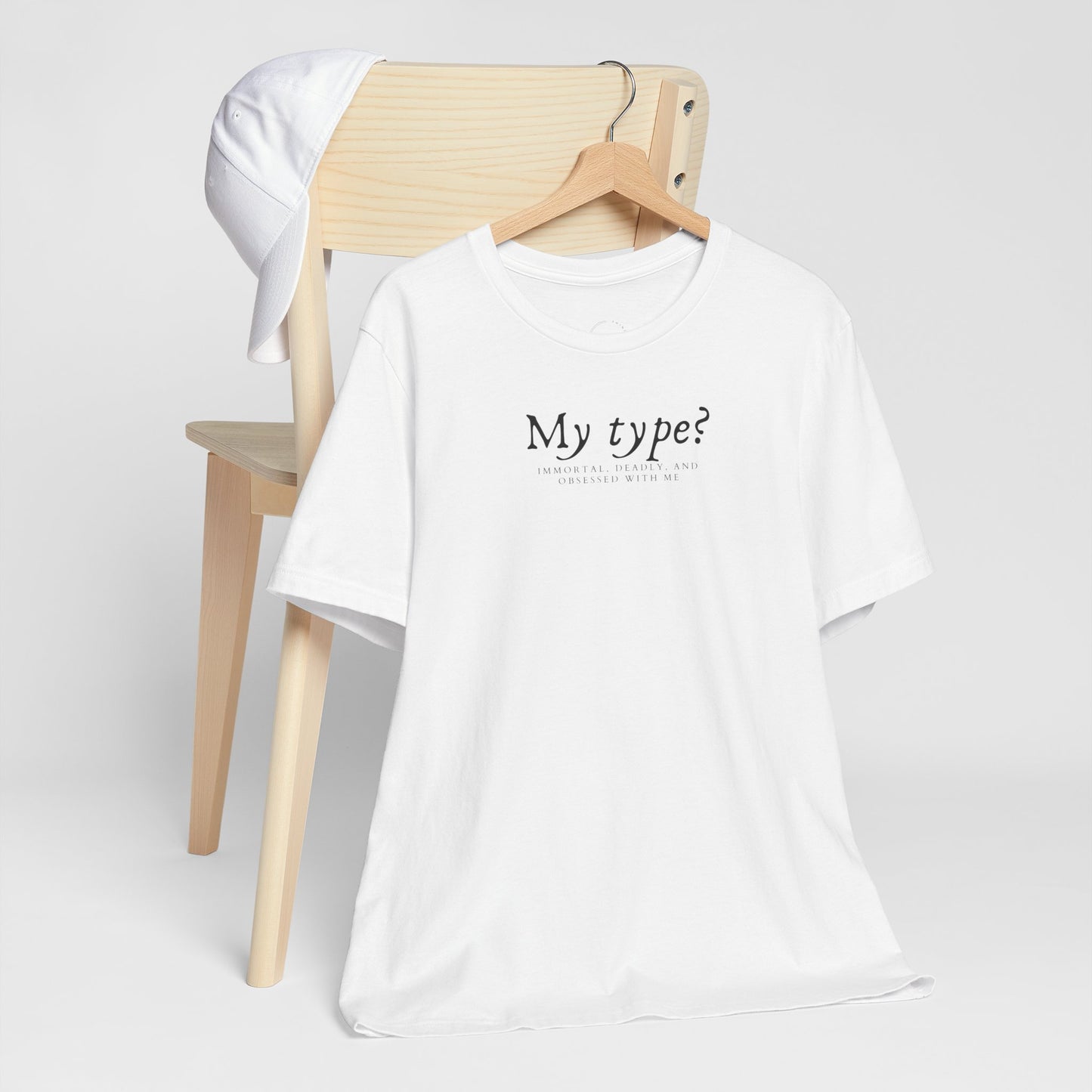 T-Shirt "My type?" für Buchliebhaber WTHINGS - T-Shirt "My type?" für Buchliebhaber