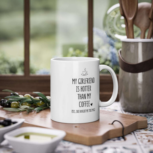 WTHINGS - Lustige Tasse für den Freund  „Meine Freundin ist heisser als mein Kaffee“