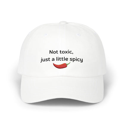 Cap mit Spruch "Not toxic, just a little spicy"